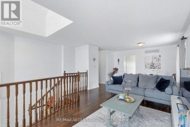 20 EAKINS CRESCENT Kawartha Lakes (Lindsay) Ontario photo 7