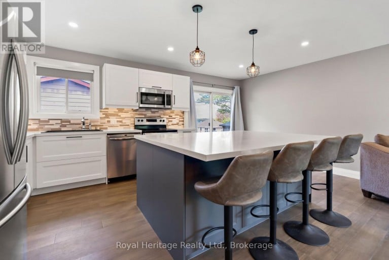 48 SILVER BIRCH STREET, Kawartha Lakes (Verulam), Ontario, K0M1L0