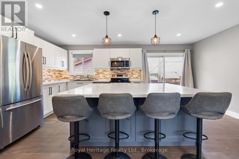 48 SILVER BIRCH STREET, Kawartha Lakes (Verulam), Ontario, K0M1L0