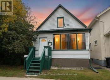 224 MCKELLAR STREET S Thunder Bay (McKeller Park) Ontario photo 1