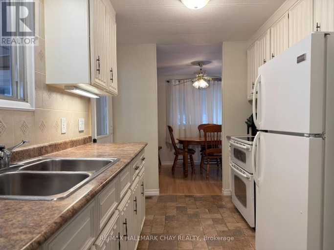 13 CARRUTHERS STREET N, Wasaga Beach, Ontario, L9Z1K2