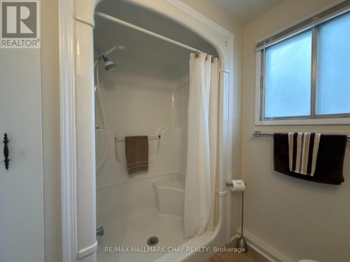 13 CARRUTHERS STREET N, Wasaga Beach, Ontario, L9Z1K2