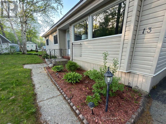 13 CARRUTHERS STREET N, Wasaga Beach, Ontario, L9Z1K2