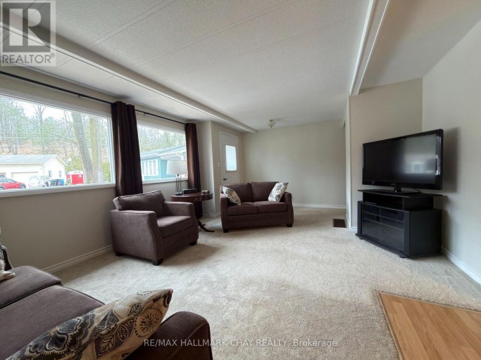 13 CARRUTHERS STREET N, Wasaga Beach, Ontario, L9Z1K2