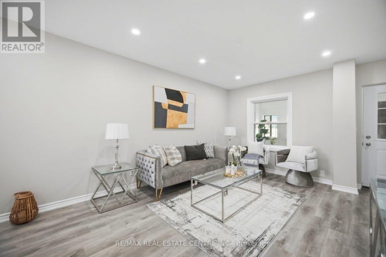 44 GORDON STREET, Hamilton (Crown Point), Ontario, L8L3H2