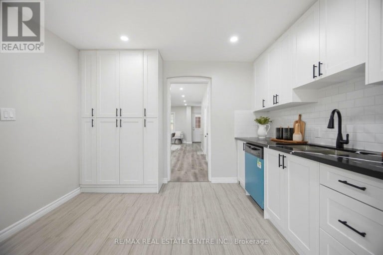 44 GORDON STREET, Hamilton (Crown Point), Ontario, L8L3H2