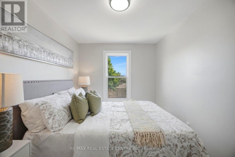 44 GORDON STREET, Hamilton (Crown Point), Ontario, L8L3H2