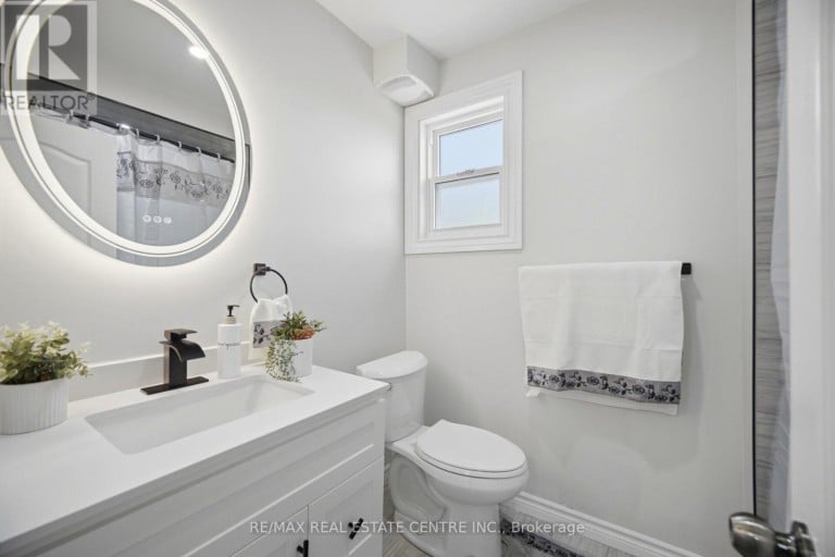 44 GORDON STREET, Hamilton (Crown Point), Ontario, L8L3H2