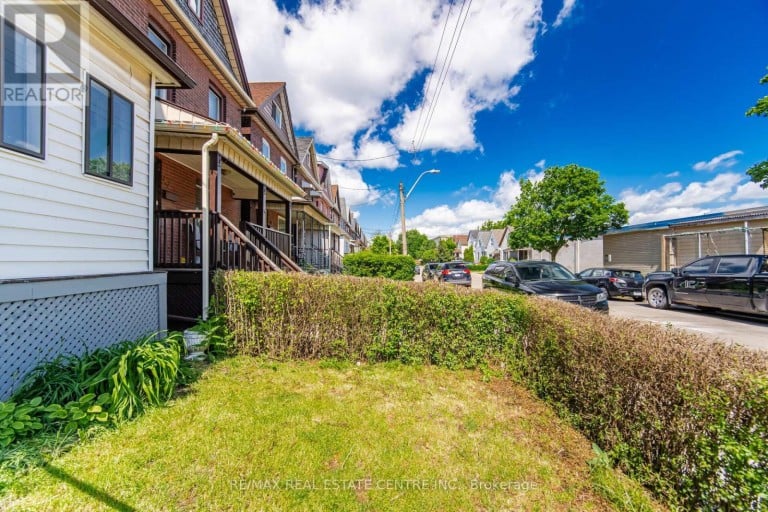 44 GORDON STREET, Hamilton (Crown Point), Ontario, L8L3H2