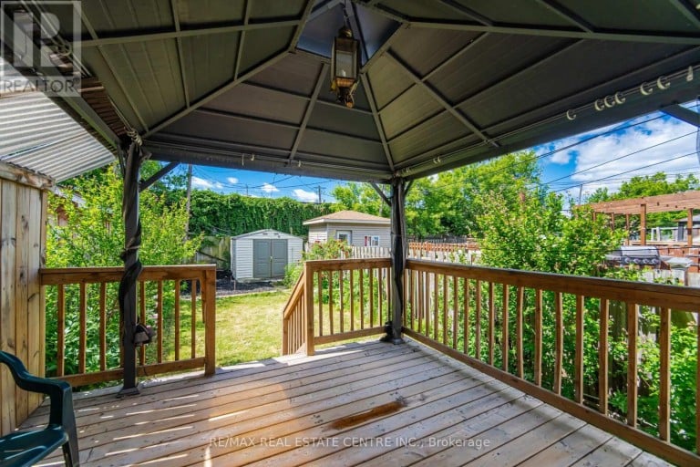 44 GORDON STREET, Hamilton (Crown Point), Ontario, L8L3H2