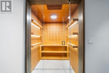 163 CORTLEIGH BOULEVARD Toronto (Lawrence Park South) Ontario photo 44