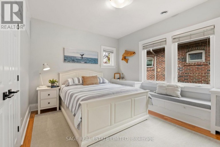 64 CHERITAN AVENUE, Toronto (Lawrence Park South), Ontario, M4R1S6