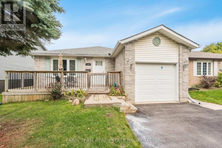24 LAURIE CRESCENT, Barrie (Wellington), Ontario, L4M6C7