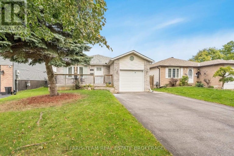 24 LAURIE CRESCENT, Barrie (Wellington), Ontario, L4M6C7