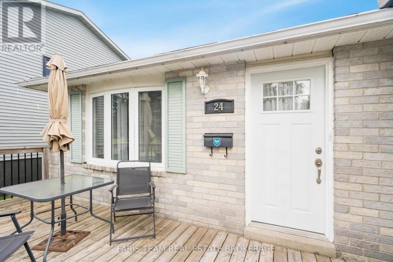 24 LAURIE CRESCENT, Barrie (Wellington), Ontario, L4M6C7
