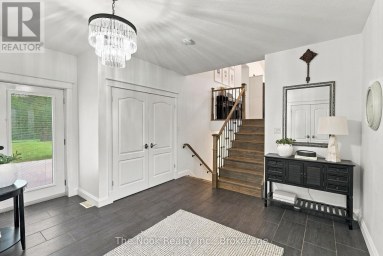 21611 LOYALIST PARKWAY Prince Edward County (Ameliasburg Ward) Ontario photo 11