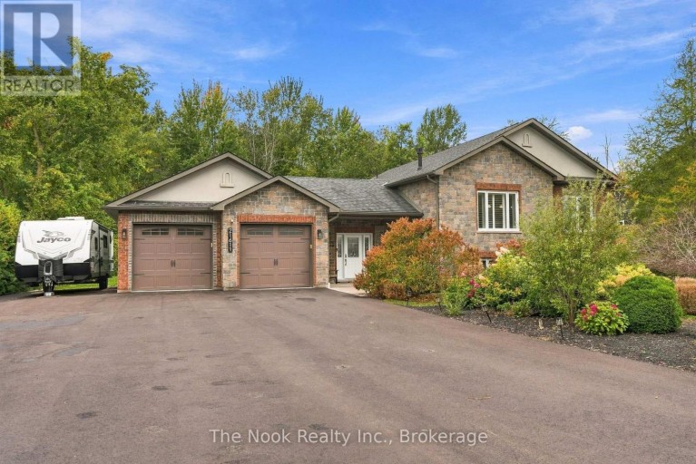 21611 LOYALIST PARKWAY, Prince Edward County (Ameliasburg Ward), Ontario, K0K1L0