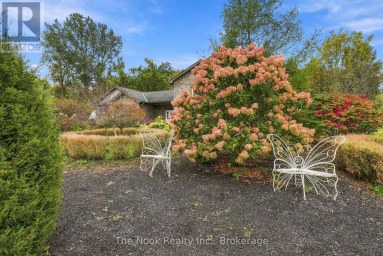 21611 LOYALIST PARKWAY Prince Edward County (Ameliasburg Ward) Ontario photo 8