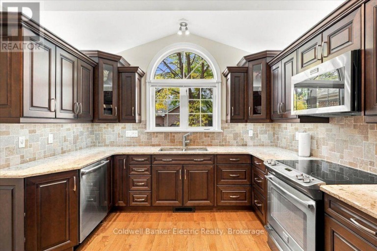 35 - 300 FRANMOR DRIVE, Peterborough (Ashburnham Ward 4), Ontario, K9H7R1