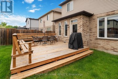 402 TANSBURY STREET London North (North E) Ontario photo 34
