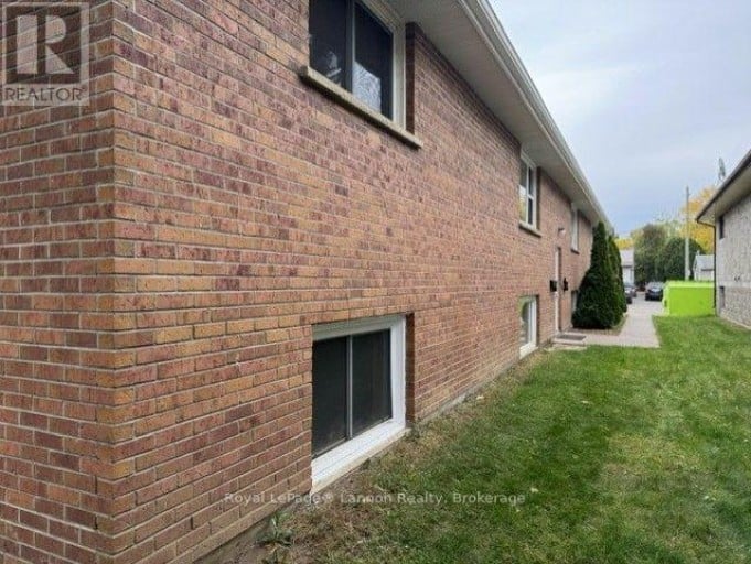 639 MCKELLAR STREET N, Thunder Bay (McKeller Park), Ontario, P7C4A4