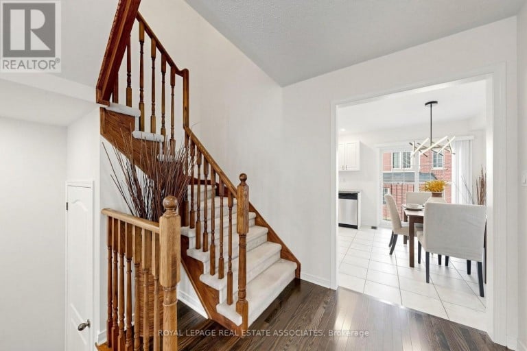 22 BENJAMIN WAY, Whitby (Blue Grass Meadows), Ontario, L1N0K5