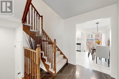 22 BENJAMIN WAY Whitby (Blue Grass Meadows) Ontario photo 11