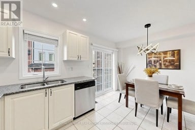 22 BENJAMIN WAY Whitby (Blue Grass Meadows) Ontario photo 26