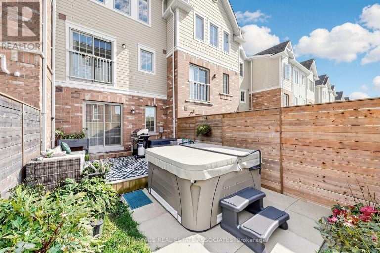 22 BENJAMIN WAY, Whitby (Blue Grass Meadows), Ontario, L1N0K5