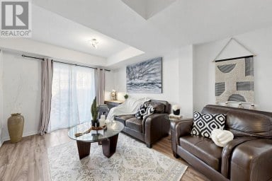 22 BENJAMIN WAY Whitby (Blue Grass Meadows) Ontario photo 5