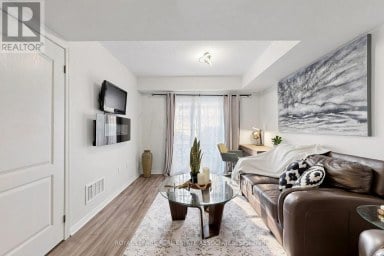 22 BENJAMIN WAY Whitby (Blue Grass Meadows) Ontario photo 6