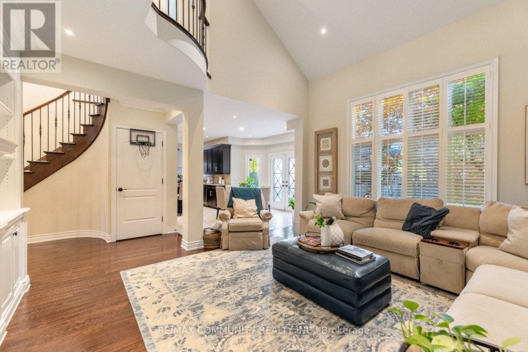 353 SHIPWAY AVENUE, Clarington (Newcastle), Ontario, L1B0C1