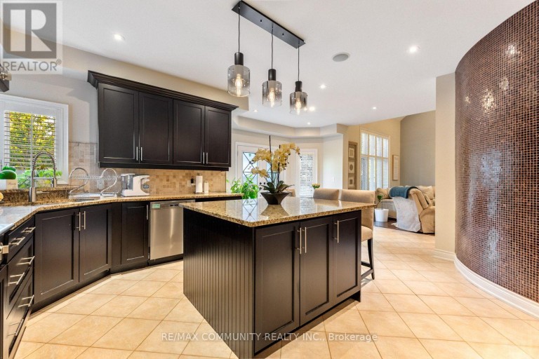 353 SHIPWAY AVENUE, Clarington (Newcastle), Ontario, L1B0C1