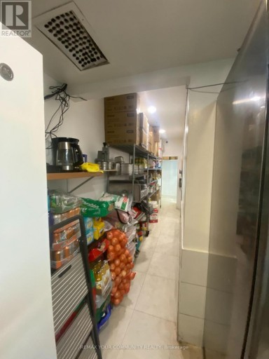 UNIT 7 - 1470 CENTRE STREET, Vaughan (Beverley Glen), Ontario, L4J3N1