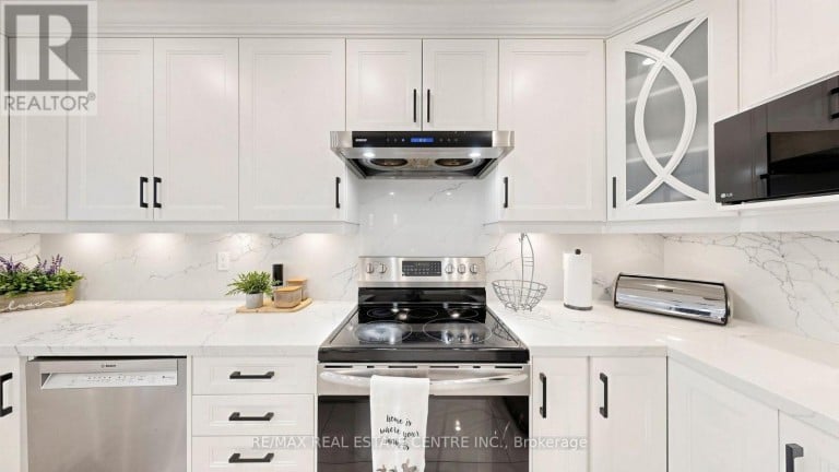 351 WILDGRASS ROAD, Mississauga (Cooksville), Ontario, L5B4H1