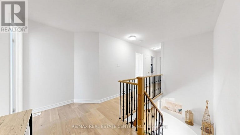 351 WILDGRASS ROAD, Mississauga (Cooksville), Ontario, L5B4H1