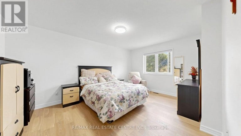 351 WILDGRASS ROAD, Mississauga (Cooksville), Ontario, L5B4H1