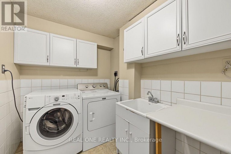 476 BUD GREGORY BOULEVARD, Mississauga (Hurontario), Ontario, L4Z2K4