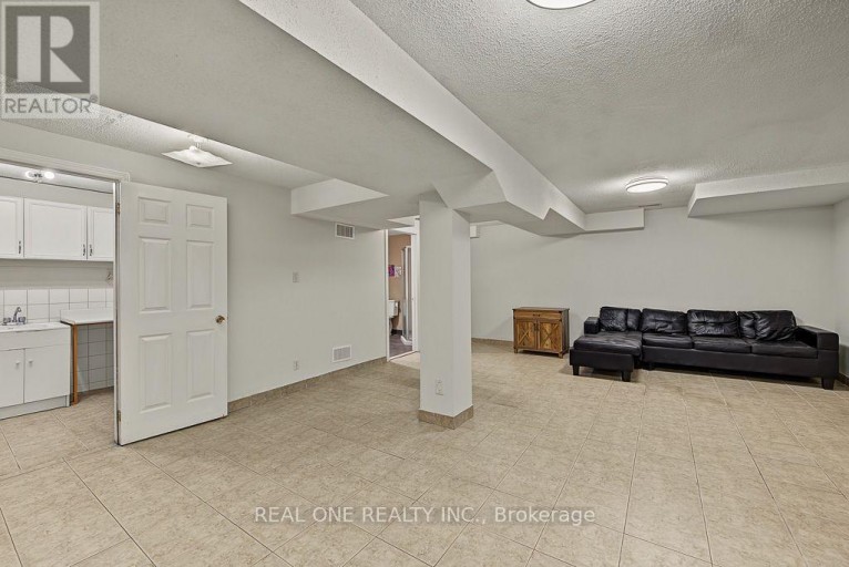 476 BUD GREGORY BOULEVARD, Mississauga (Hurontario), Ontario, L4Z2K4