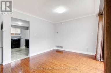 3764 WYEWOOD ROAD Mississauga (Malton) Ontario photo 12