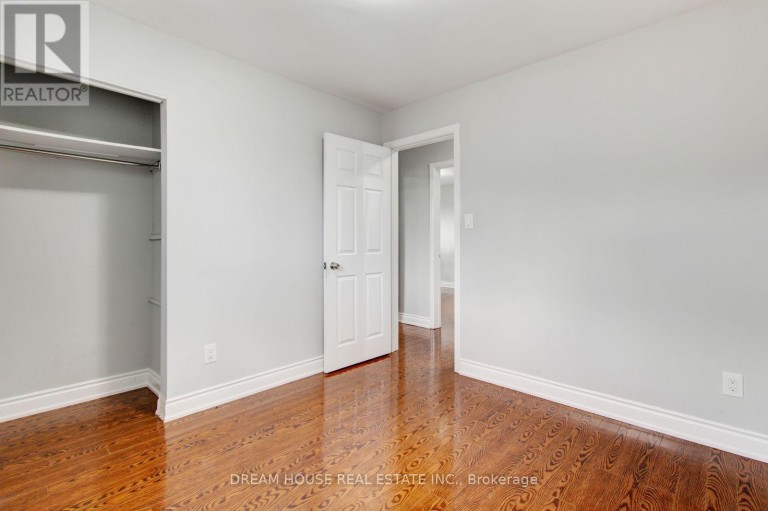 3764 WYEWOOD ROAD, Mississauga (Malton), Ontario, L4T2A2
