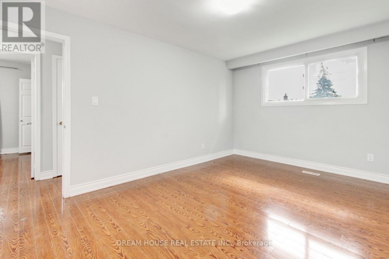 3764 WYEWOOD ROAD, Mississauga (Malton), Ontario, L4T2A2