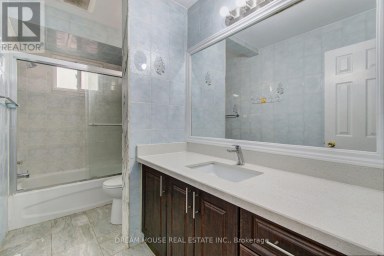 3764 WYEWOOD ROAD Mississauga (Malton) Ontario photo 32