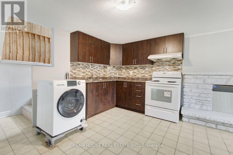 3764 WYEWOOD ROAD, Mississauga (Malton), Ontario, L4T2A2