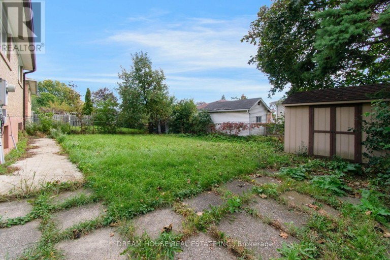 3764 WYEWOOD ROAD, Mississauga (Malton), Ontario, L4T2A2