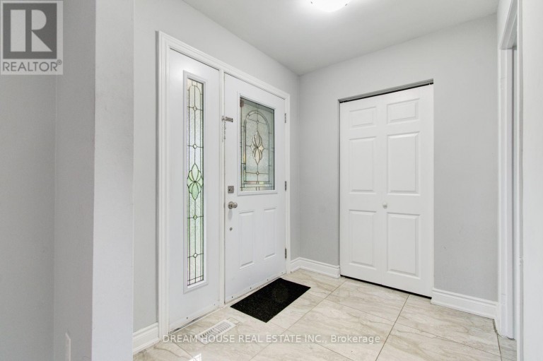 3764 WYEWOOD ROAD, Mississauga (Malton), Ontario, L4T2A2