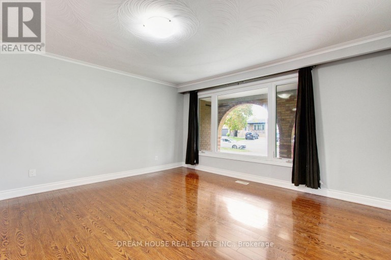 3764 WYEWOOD ROAD, Mississauga (Malton), Ontario, L4T2A2