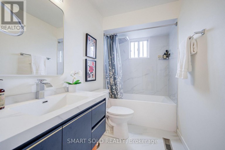 857 MESSENGER MEADOW DRIVE, Mississauga (Creditview), Ontario, L5C3T1