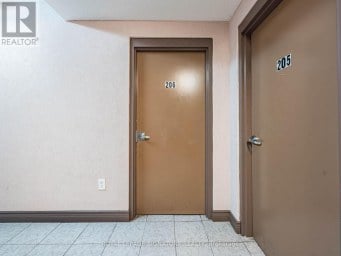 206 - 251 LESTER STREET Waterloo Ontario photo 6