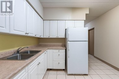 206 - 251 LESTER STREET Waterloo Ontario photo 8